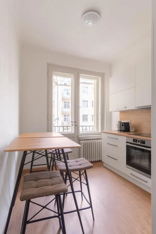 Prague Days - Glamorous Apt W Balcony Near Vltava River צ'כיה